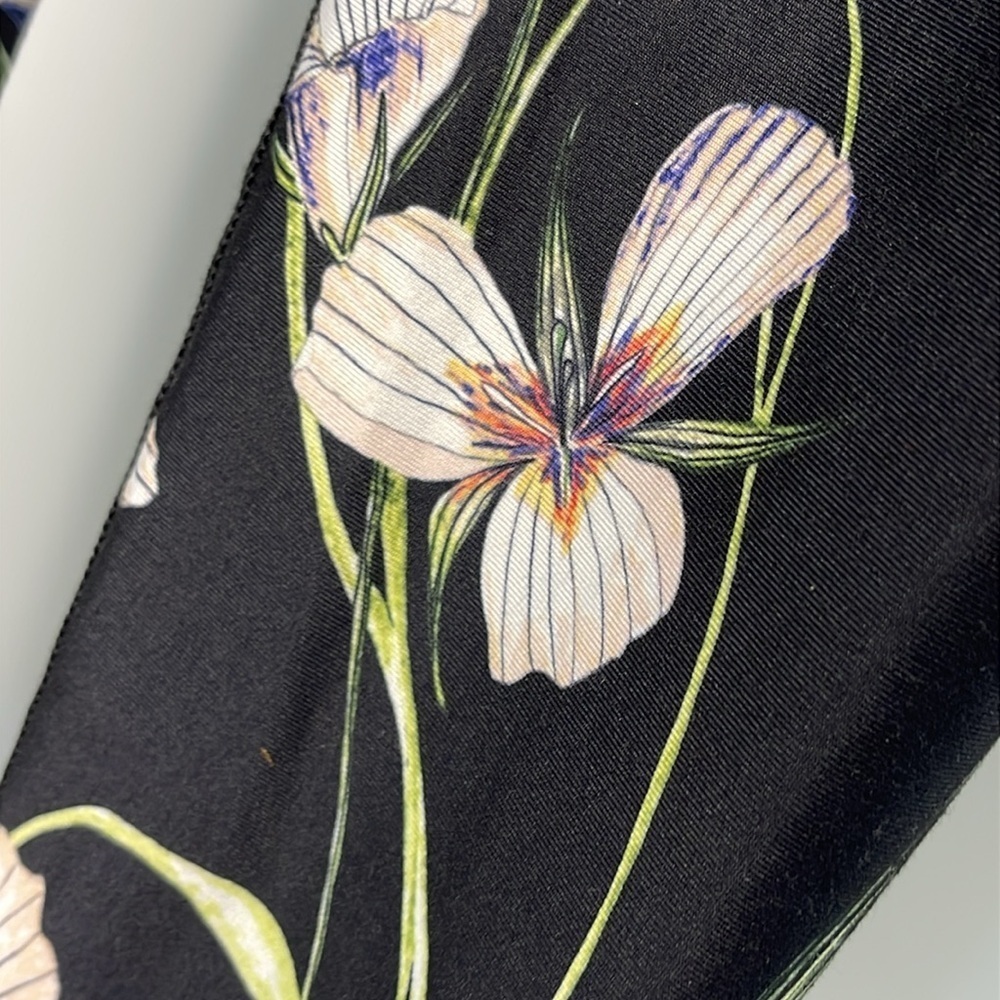 Fabletics Women’s Define PowerHold® High-Waisted Legging Sz XS Cascading Flowers - Picture 5 of 10